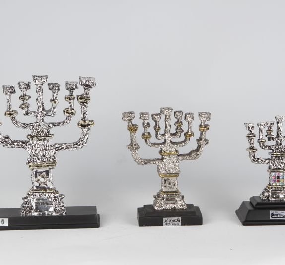 Silver Menorah medium - Size 1