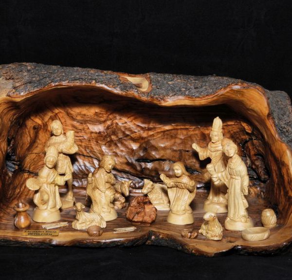 Zacharia nativity set with bark 1